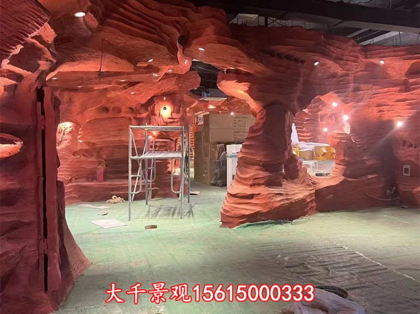 點(diǎn)擊查看詳細(xì)信息<br>標(biāo)題：溶洞民宿 閱讀次數(shù)：707